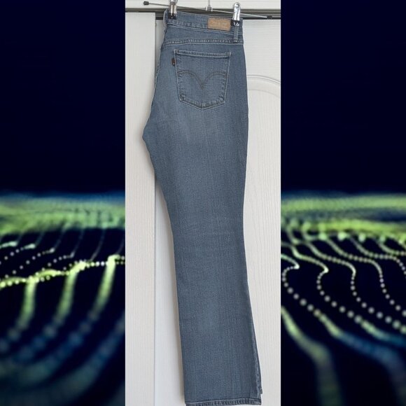 Levi's Bootcut Size 6 Jeans Light Blue GUC - Picture 5 of 5